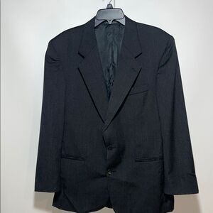 Black Sport Coat with Notched Lapel and Tailored Silhouette